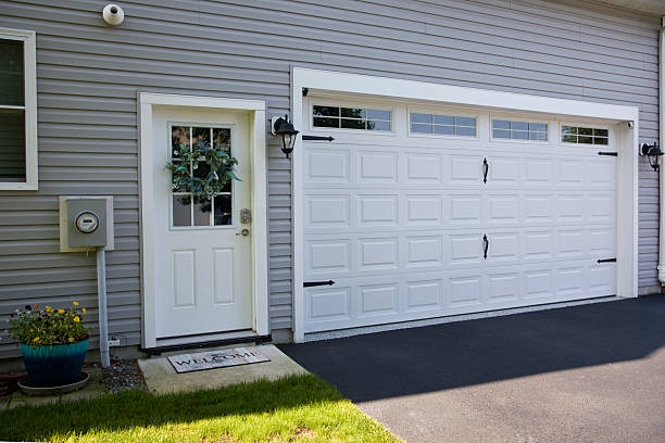 24/7 Emergency Garage Door Panel Replacement experts in Stuttgart, AR